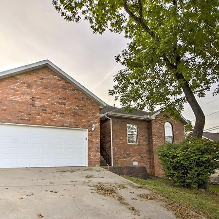 Branson Home With Deck Walk To The Strip And Creek! Εξωτερικό φωτογραφία