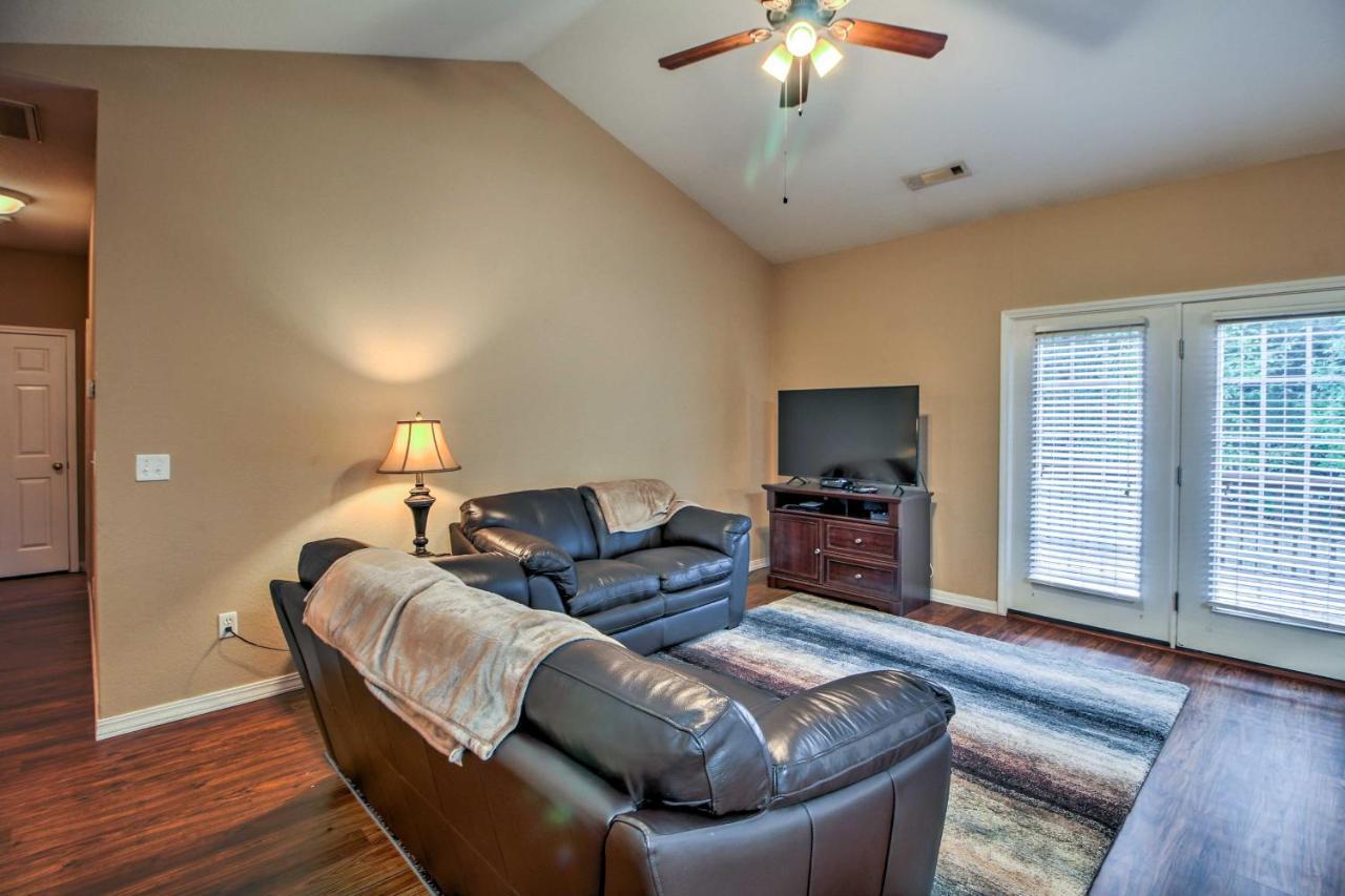 Branson Home With Deck Walk To The Strip And Creek! Εξωτερικό φωτογραφία