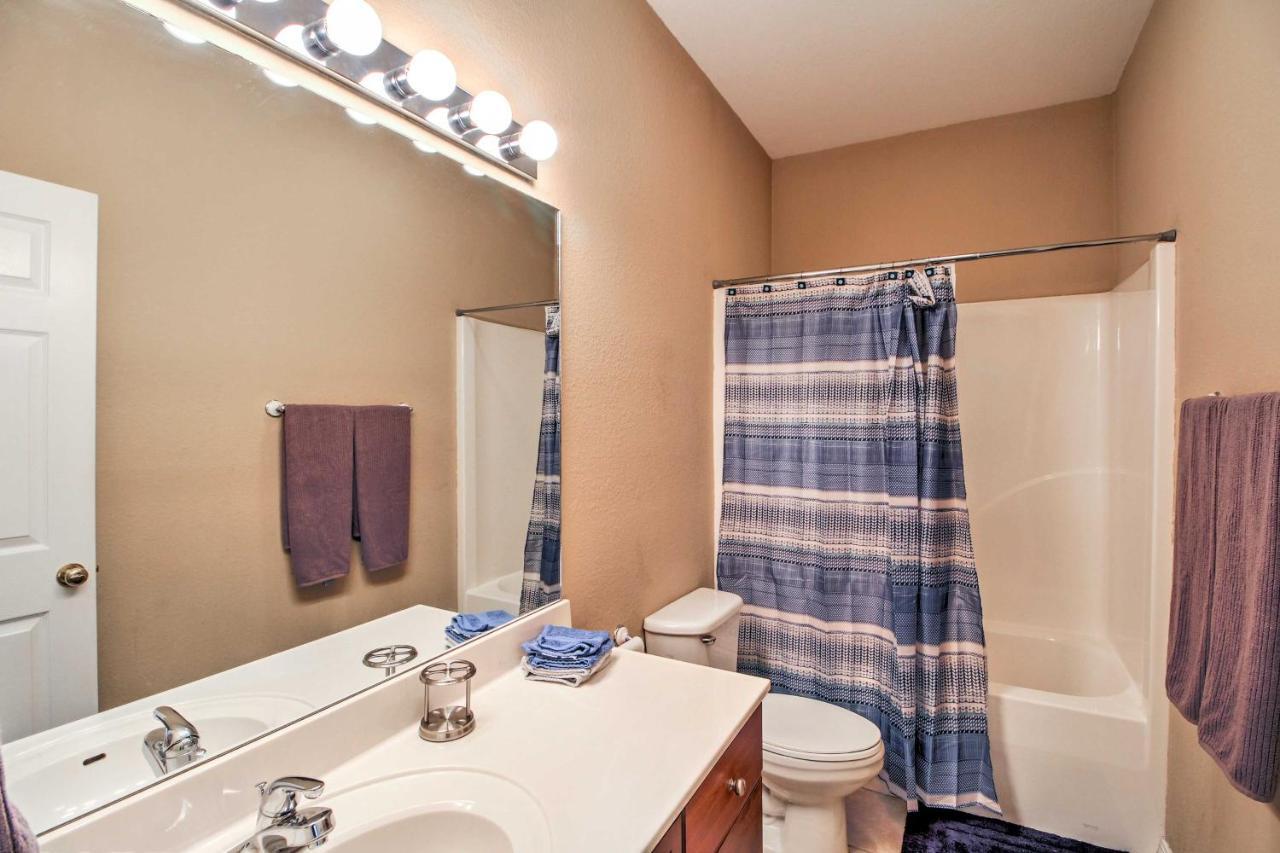 Branson Home With Deck Walk To The Strip And Creek! Εξωτερικό φωτογραφία